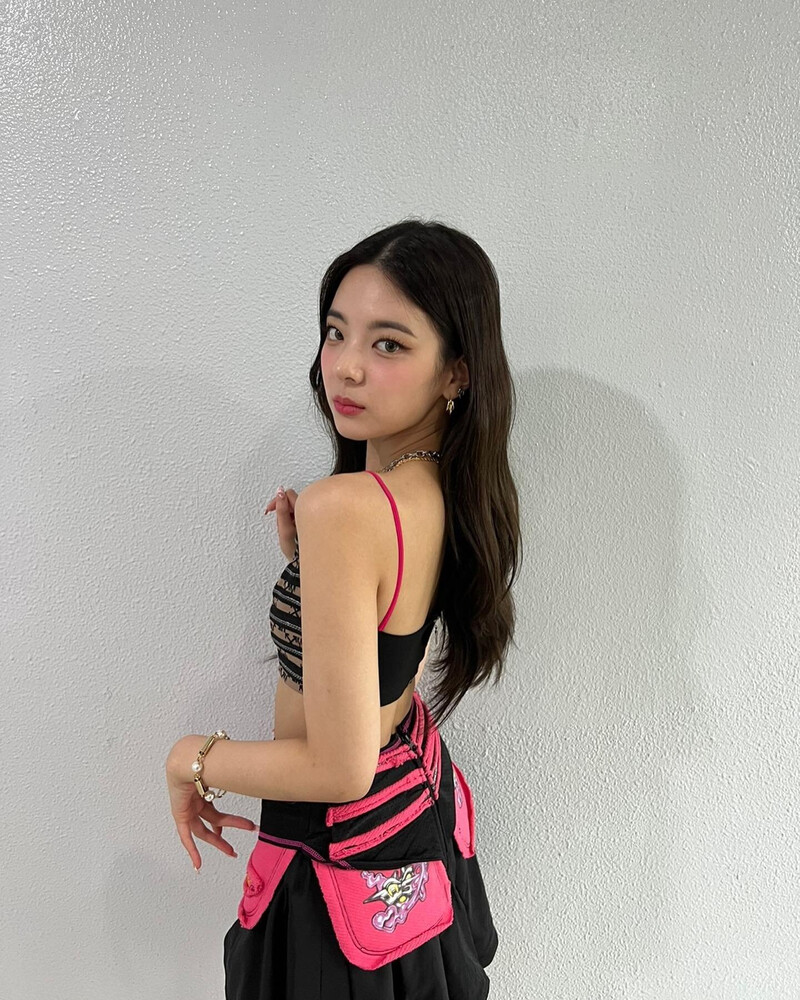 220805 ITZY Instagram Update - Lia documents 8