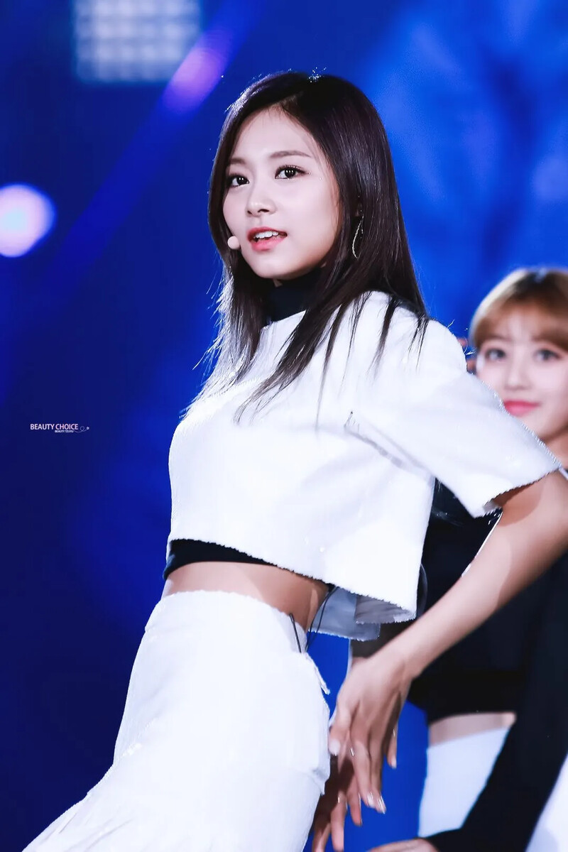 Tzuyu363.jpg