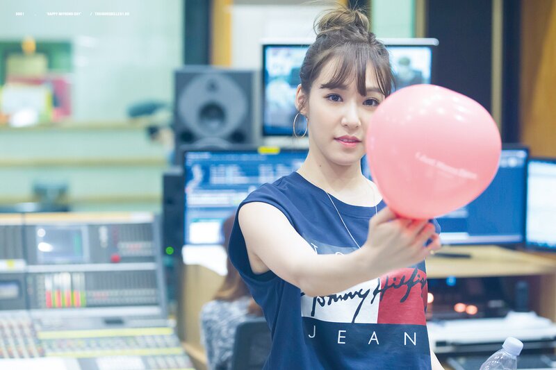 160517 Girls' Generation Tiffany at KBS Kiss The Radio documents 1