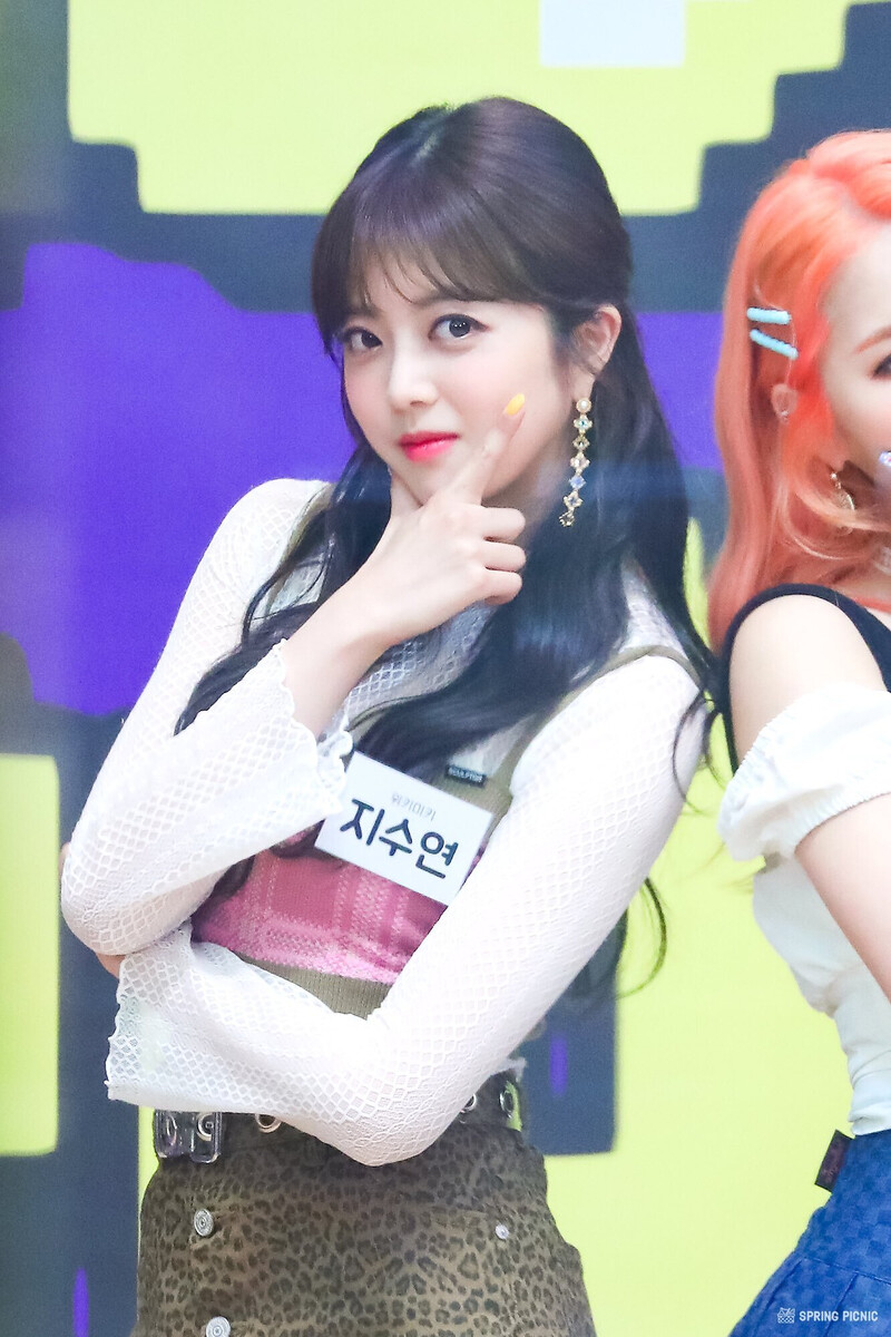 190515 Weki Meki Suyeon at Idol Radio documents 1