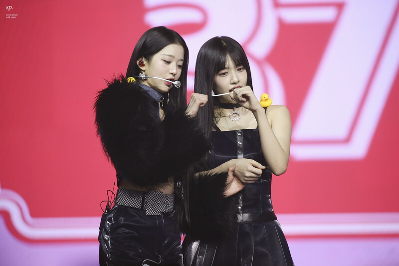 230212 IVE Wonyoung & Yujin - The First Fan Concert 'The Prom Queens' Day 2 documents 1