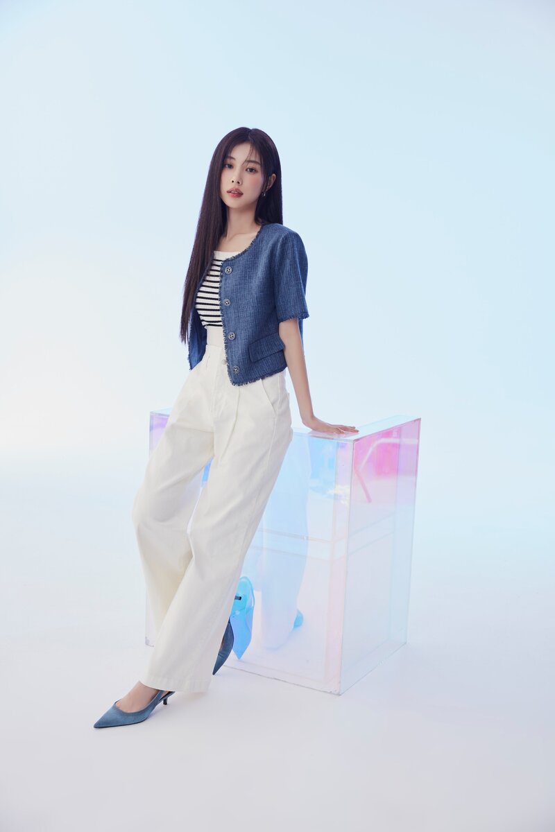 Kang Hyewon for Roem 2023 Pre-Fall Collection 'Fill Yourself' documents 11