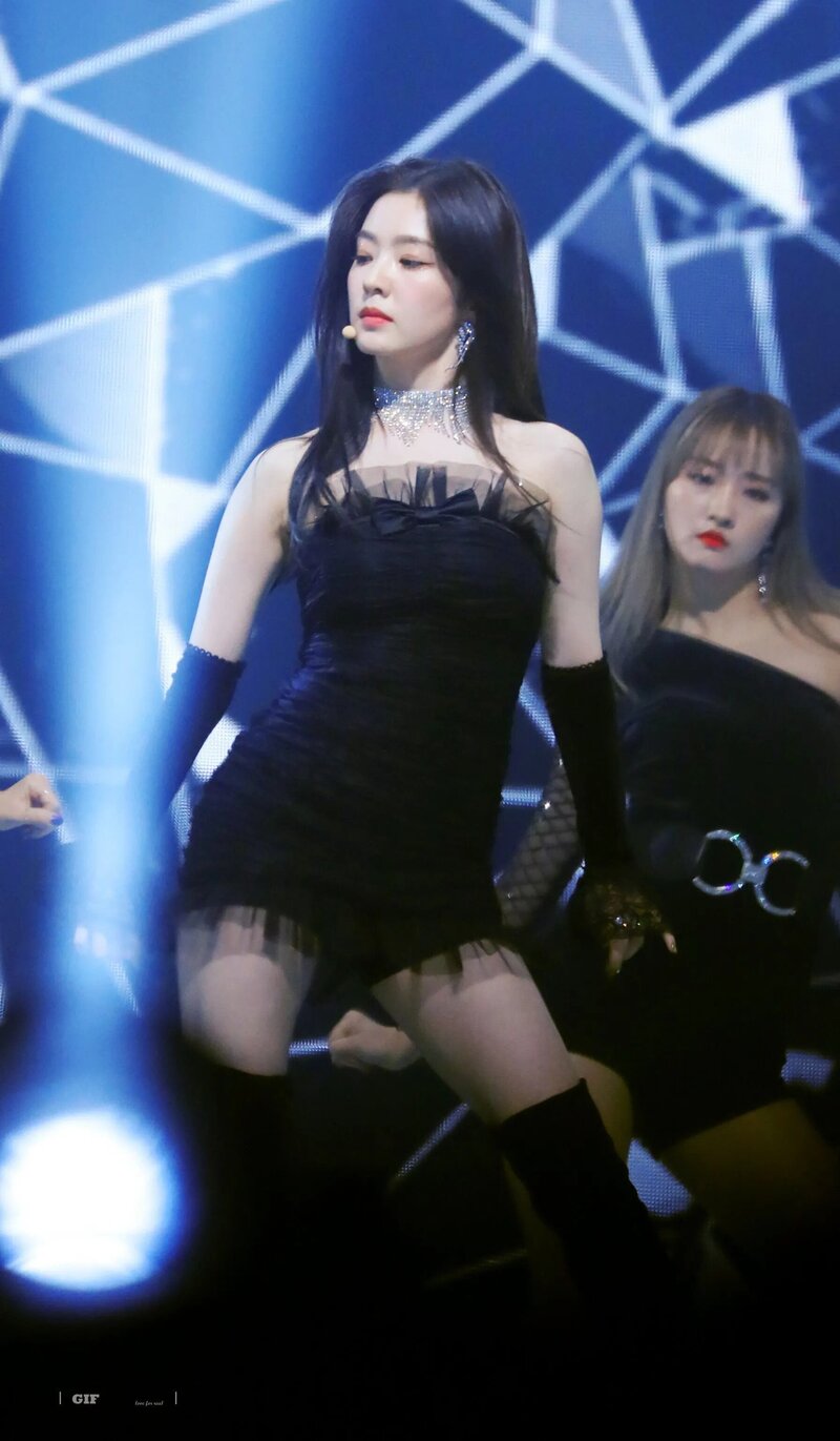200130 Red Velvet Irene at Seoul Music Awards Red Carpet documents 3
