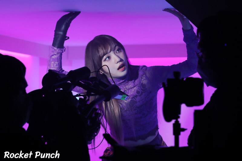 220301 Woollim Naver Post - Rocket Punch 'CHIQUITA' MV Shoot documents 13