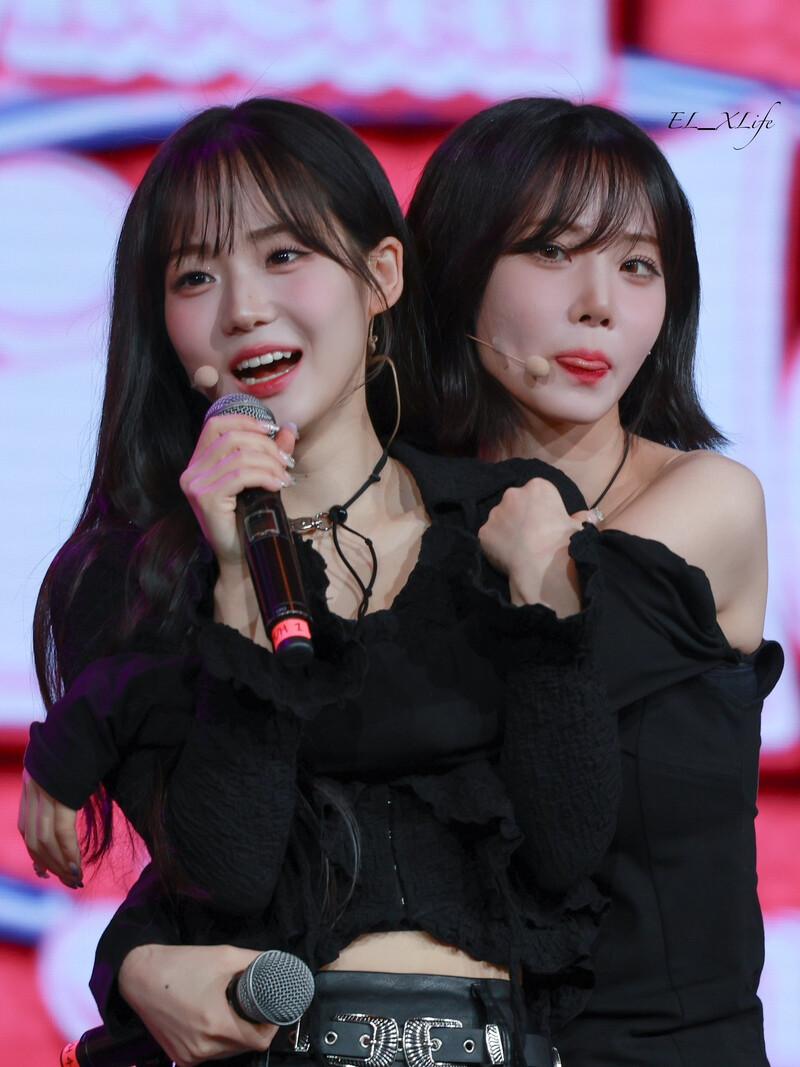 241123 tripleS Xinyu, NaKyoung, SoHyun & SeoYeon at Macau Fanmeeting documents 3