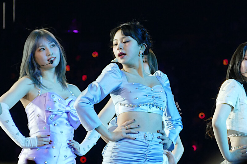 220514 TWICE Chaeyoung - 4th World Tour ‘Ⅲ’ Encore in Los Angeles Day 1 documents 1