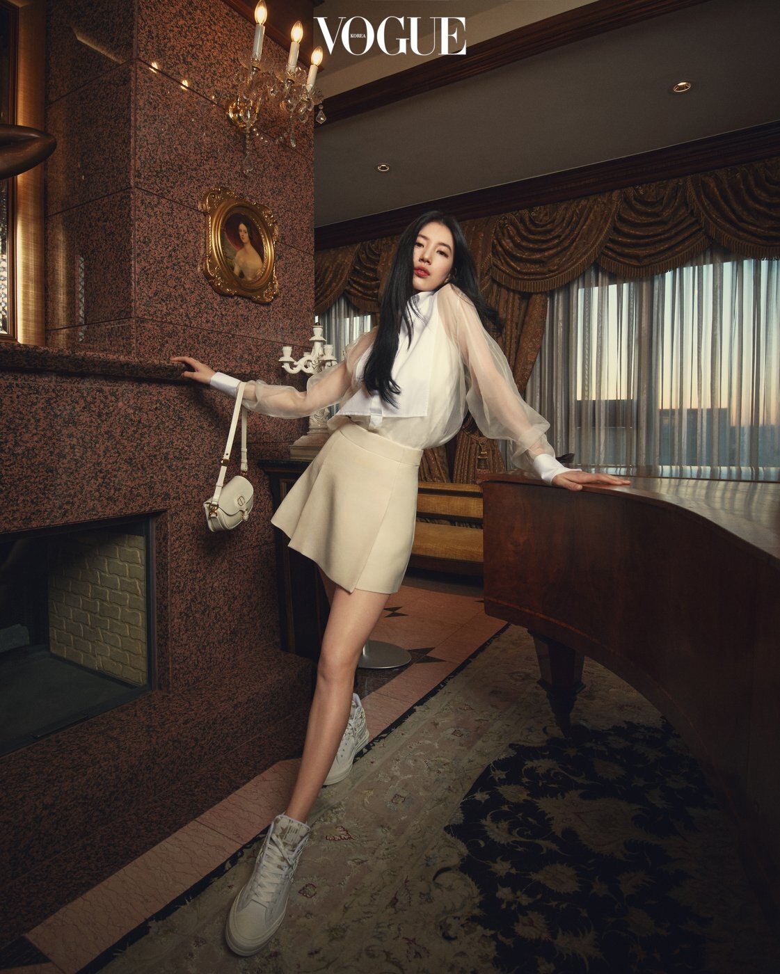 Bae-Suzy-for-Vogue-Korea-x-Dior-2022-Cruise-Collection-documents-3.jpeg