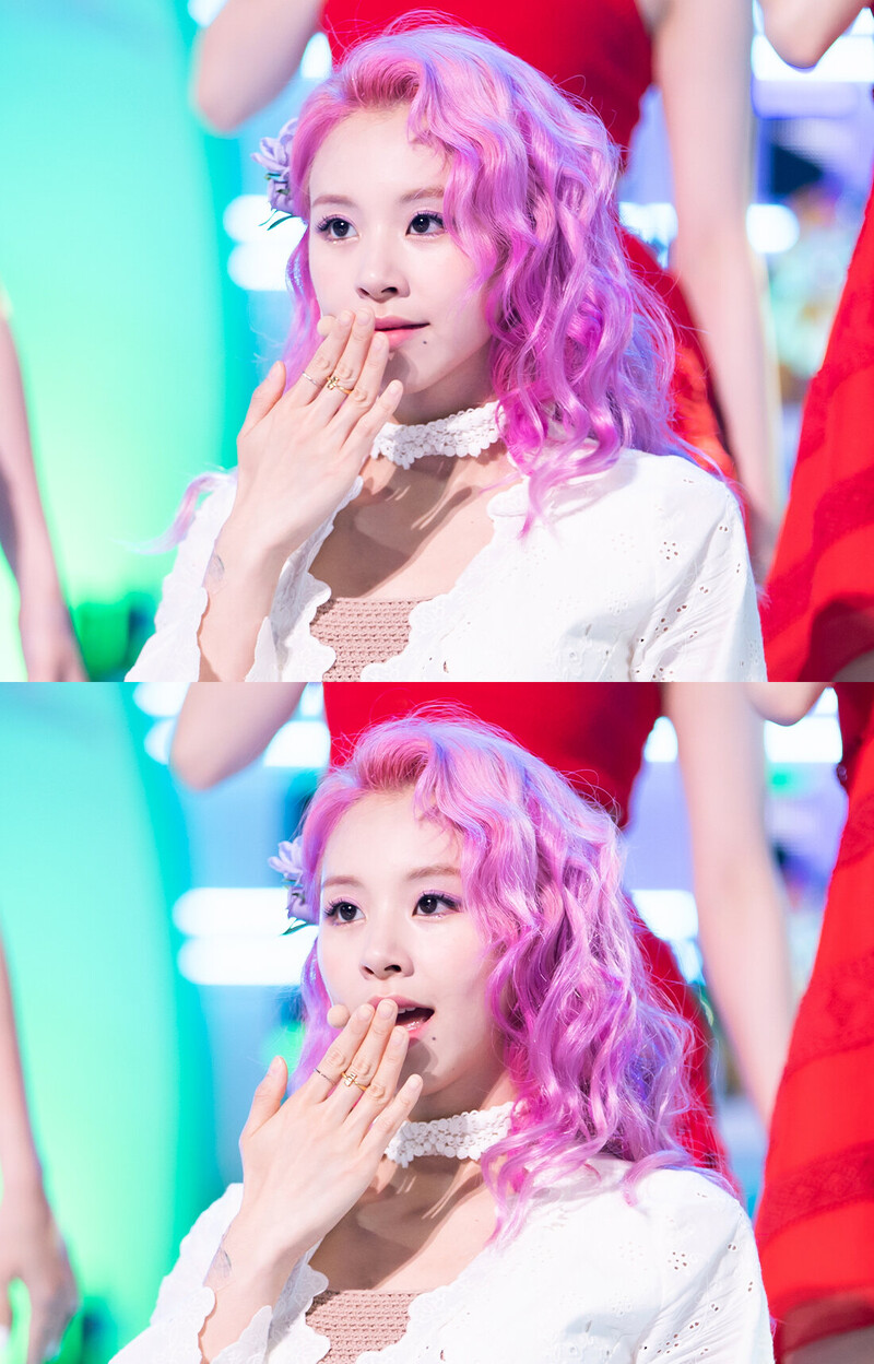 210613 TWICE - 'Alcohol-Free' at Inkigayo documents 12