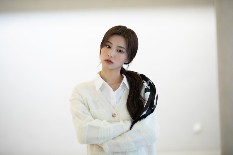 221001 8D Naver Post - Kang Hyewon - GENERAL IDEA 2022 FW Photoshoot documents 15