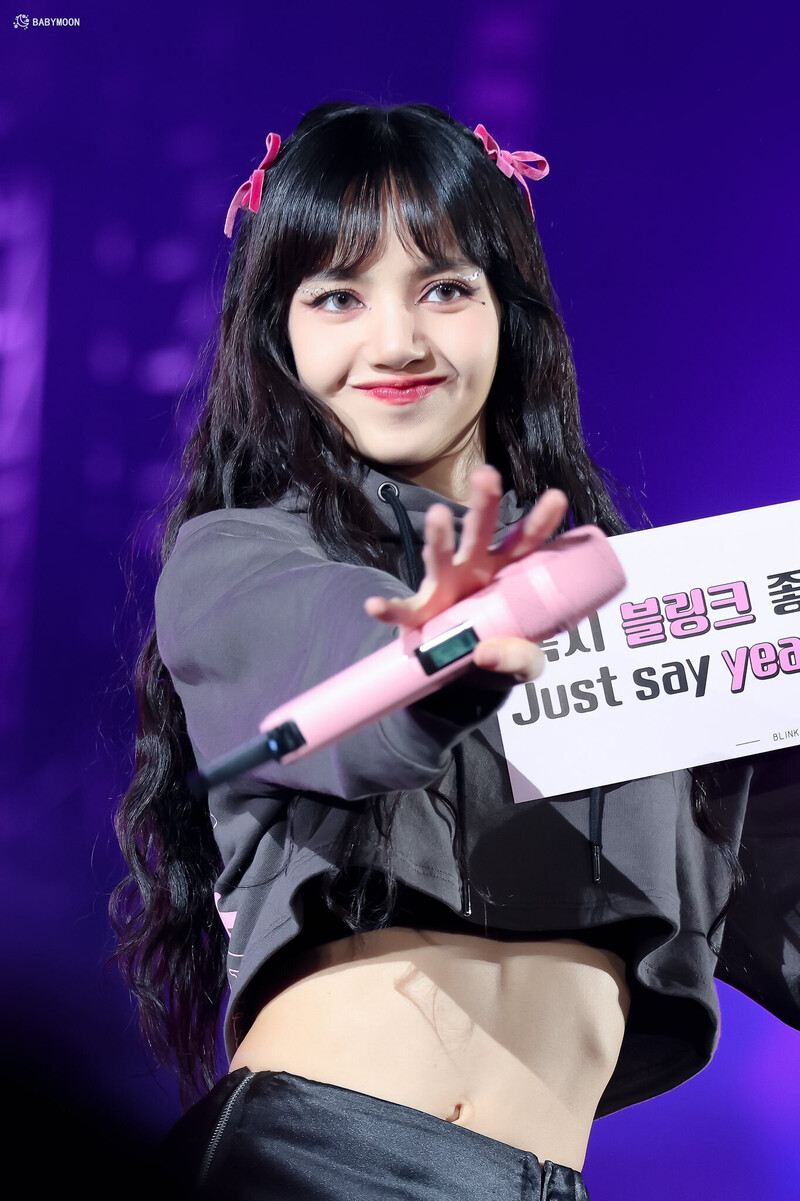 230318 BLACKPINK Lisa - 'BORN PINK' Concert in Kaohsiung Day 1 documents 8