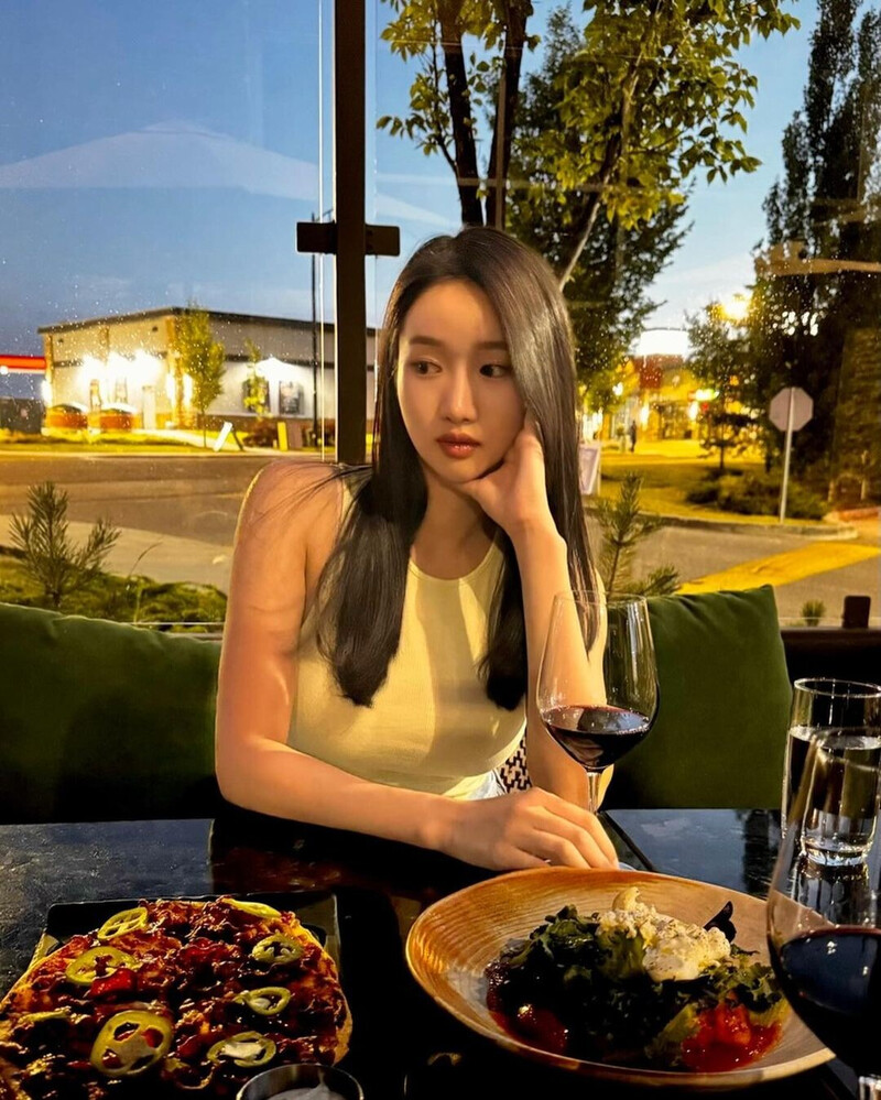 240719 Khloe Kim Instagram Update documents 6