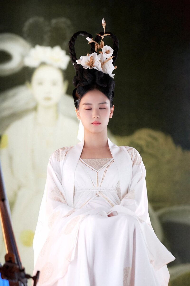 Jisoo as Korean Traditional Fairy in the movie “Dr. Cheon and the lost Talisman” documents 3