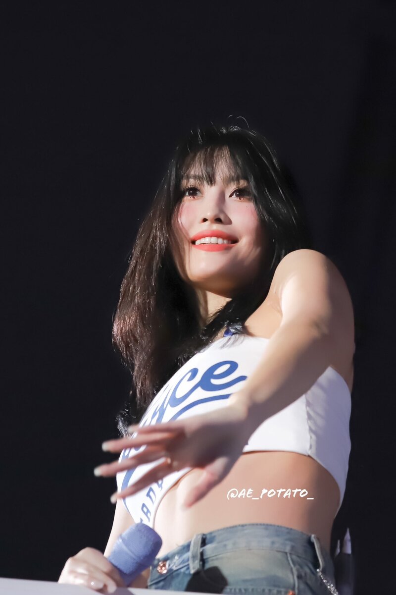 230520 TWICE Momo - ‘READY TO BE’ World Tour in Tokyo Day 1 documents 3