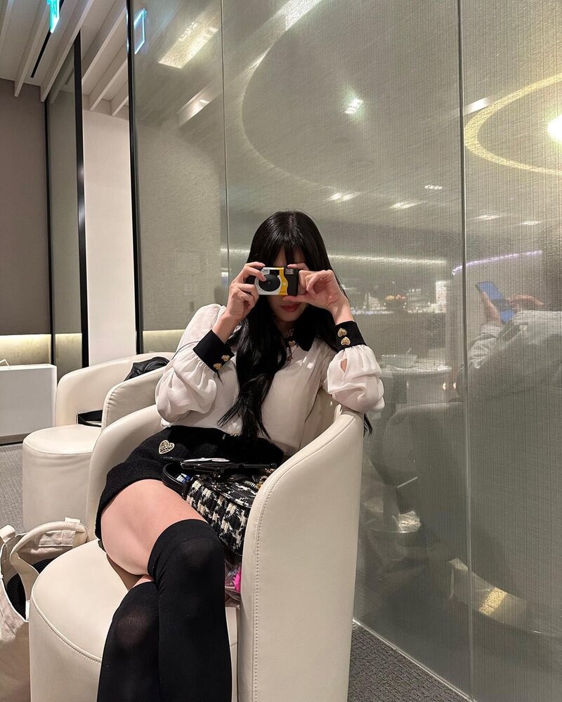 231023 Tiffany Instagram updates | kpopping