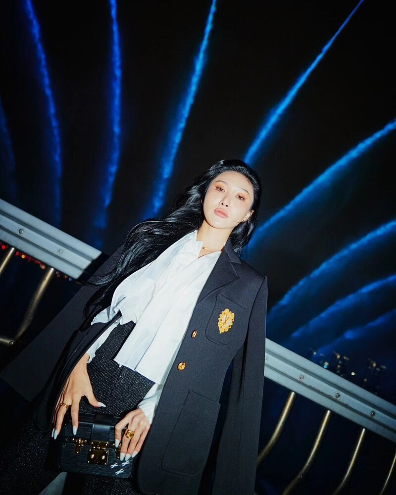 230429 Hwa Sa Instagram Update documents 4