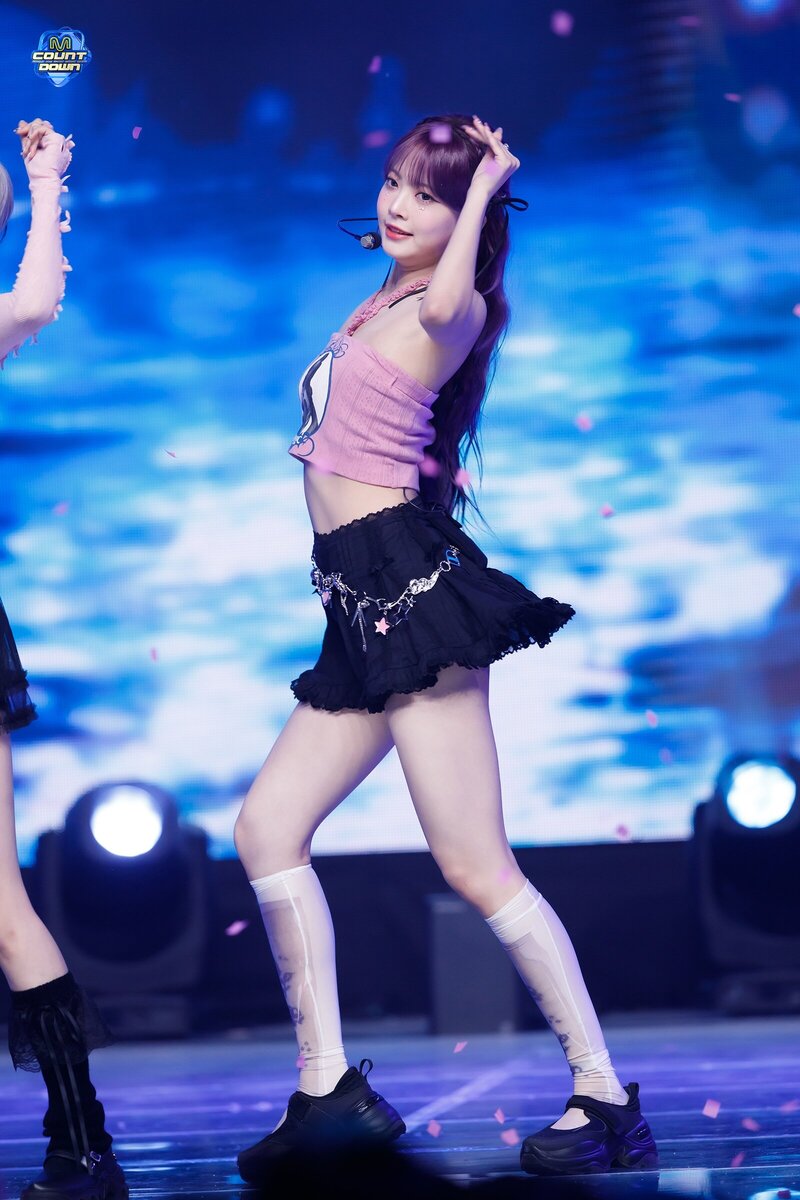 240222 LE SSERAFIM Eunchae - 'EASY' and 'Swan Song' at M Countdown documents 14