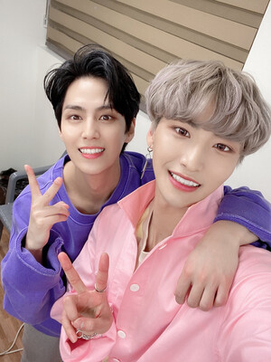 210529 SPARKLING Twitter Update - Hyunoh (Sungwoon) & Seyoung (Seonghwa)