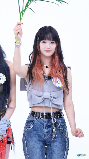 240702 MBC Naver Post H1-KEY Seoi - Weekly Idol On-site Photos