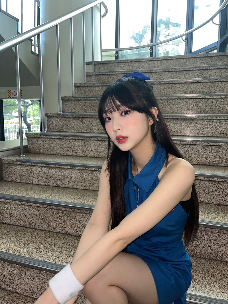 220702 LOONA Twitter Update - Yeojin documents 5