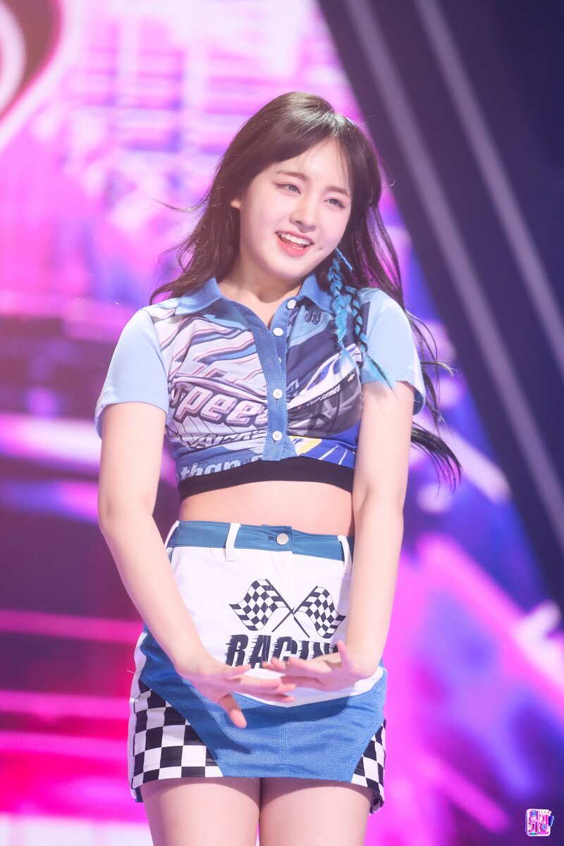 220918 IVE Liz - 'After LIKE' at Inkigayo documents 20