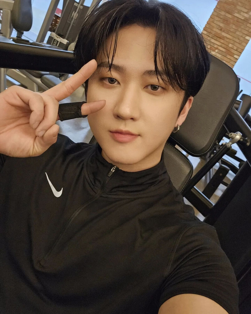 230223 Stray Kids Instagram - Changbin documents 1