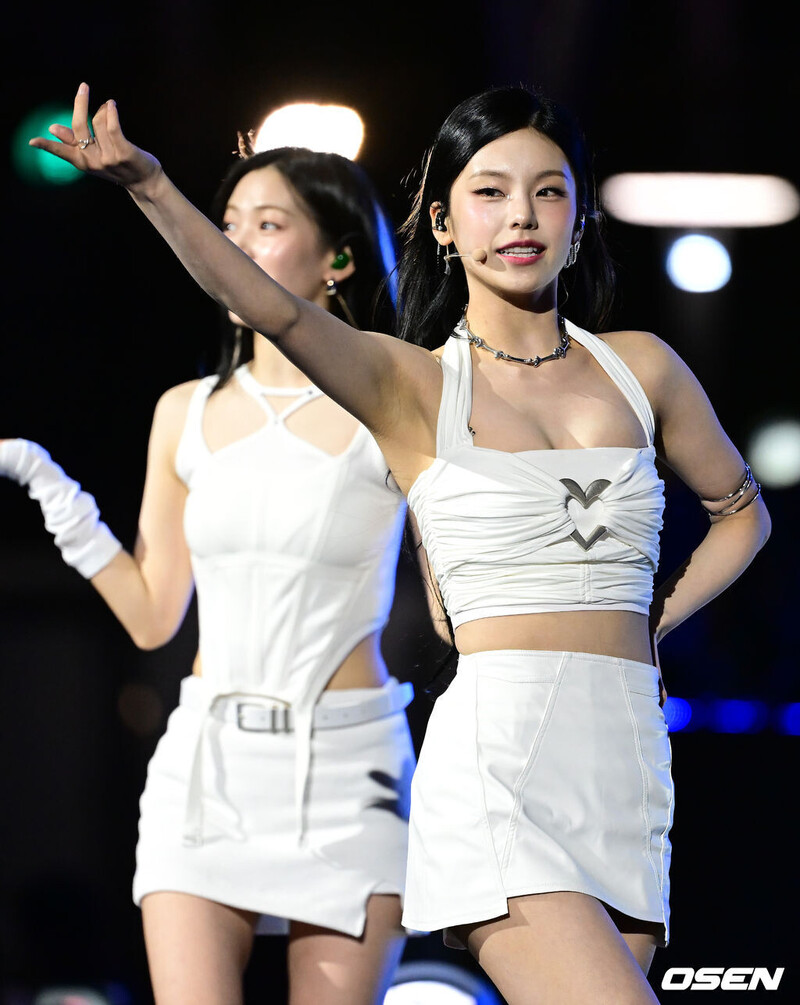 240929 ITZY Yeji - at '2024 Yeongdong Daero K-POP Concert' documents 3