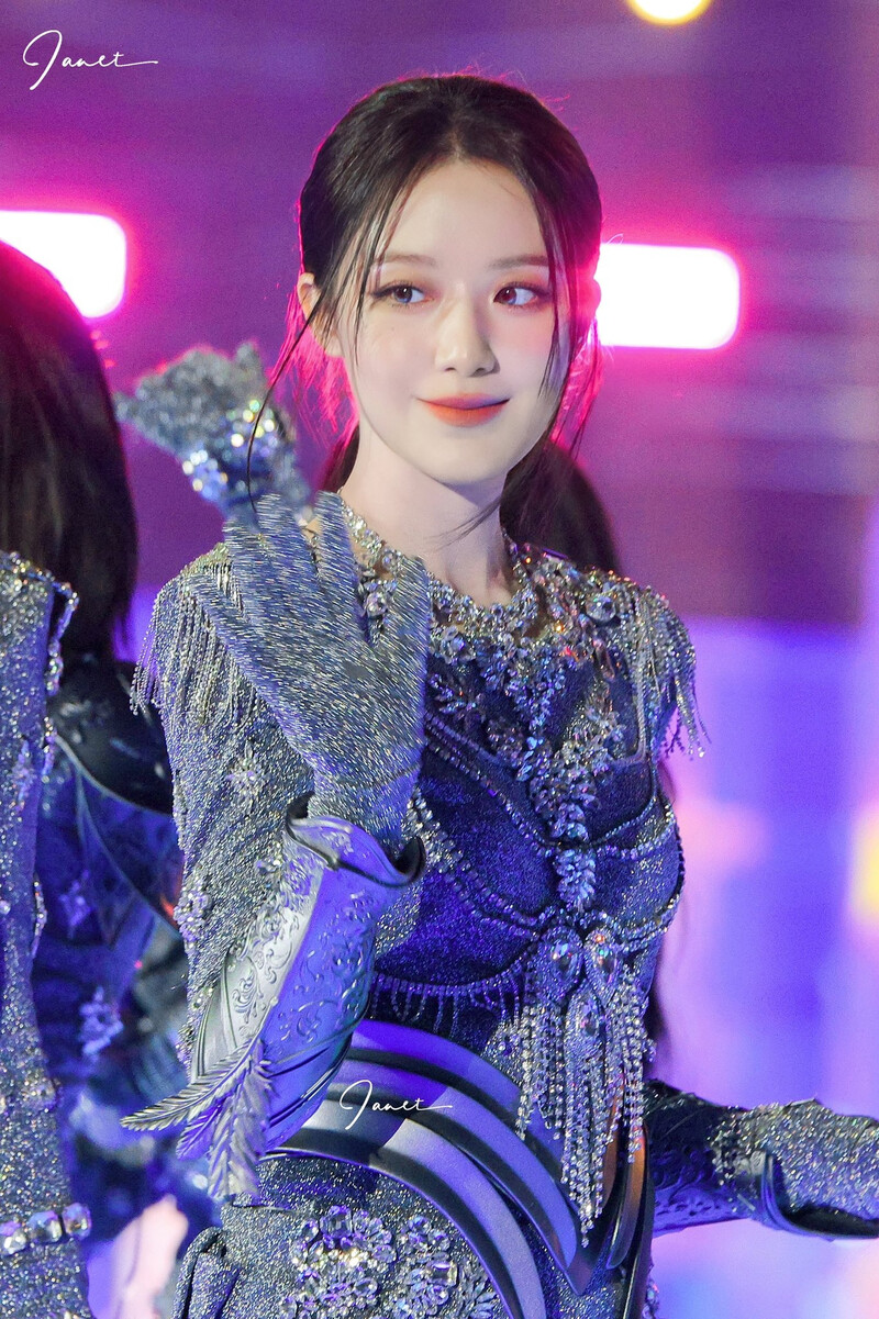 250104 (G)I-DLE Shuhua - at Golden Disc Awards 2025 documents 2