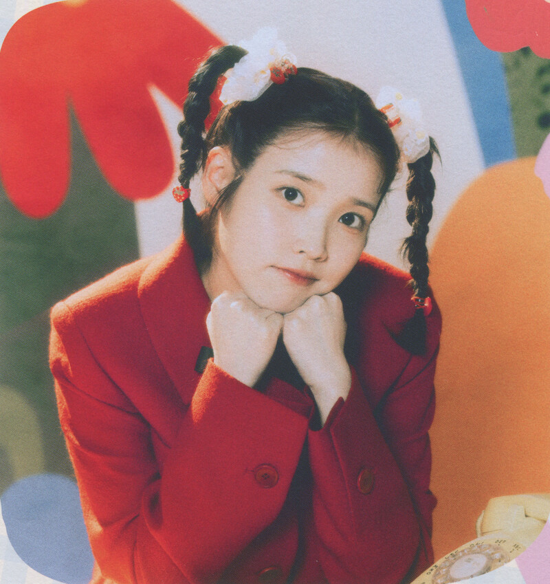 IU - 5th Official ‘UAENA’ Fanclub Kit [SCANS] documents 1