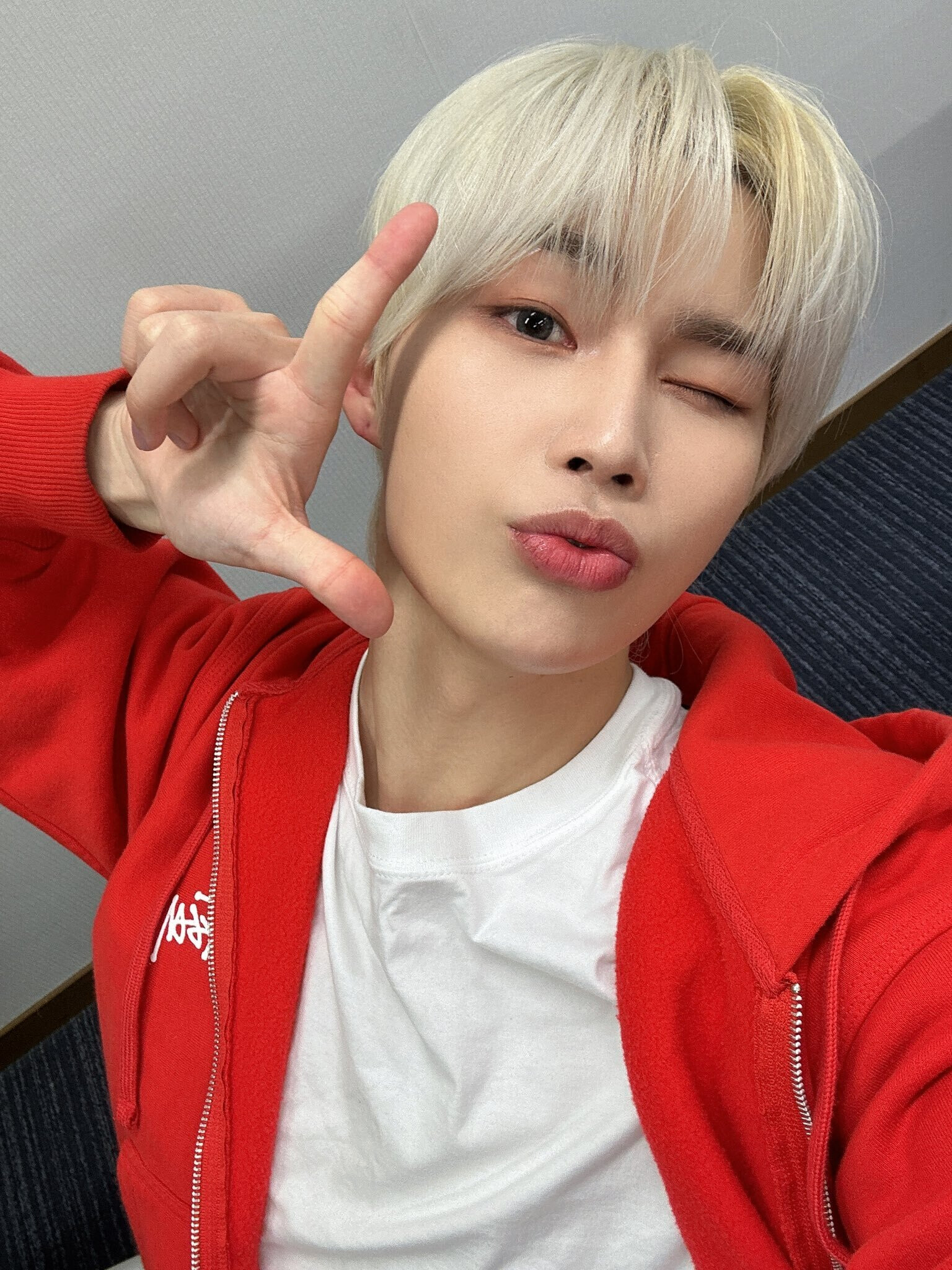 230424 NINE.i Twitter Update - Minjun | kpopping