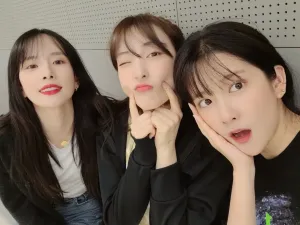 200424 WJSN Twitter Update - Seola, Eunseo & Exy