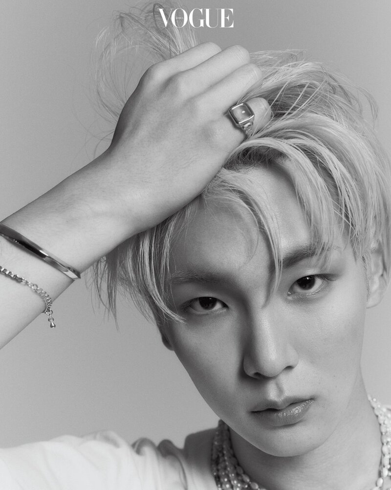 KEY for Vogue Korea 2021 October Issue documents 1