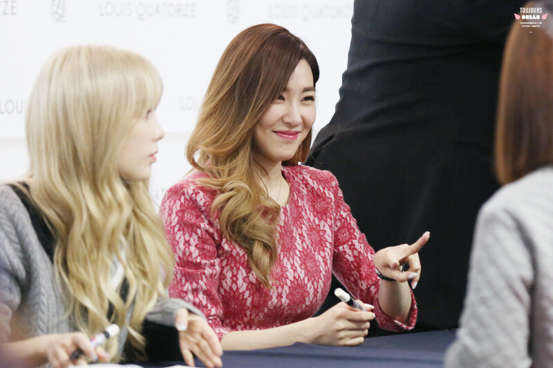 151127 Girls' Generation Tiffany at Louis Quatorze Busan Fansign documents 4