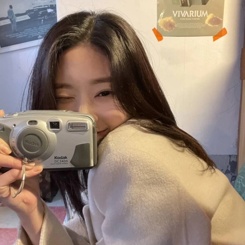 210418 IZ*ONE Instagram Update - Minju documents 3