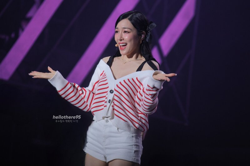 220820 SNSD Tiffany - SMTOWN Concert documents 8