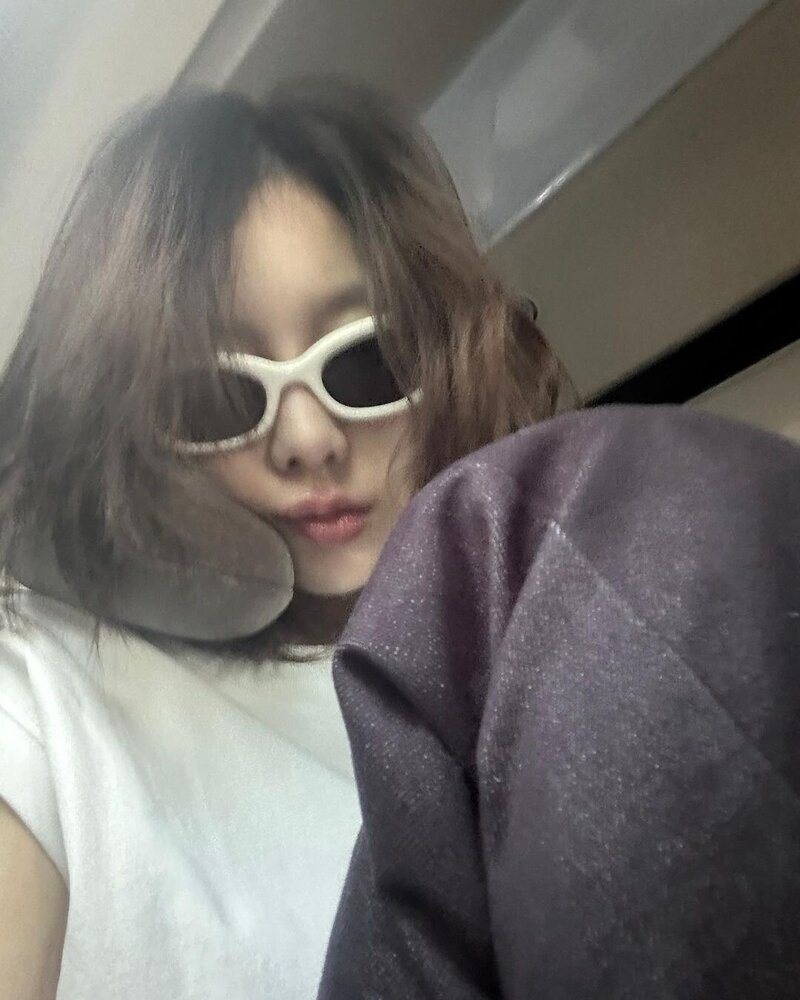 230526 SNSD Taeyeon Instagram Update documents 10
