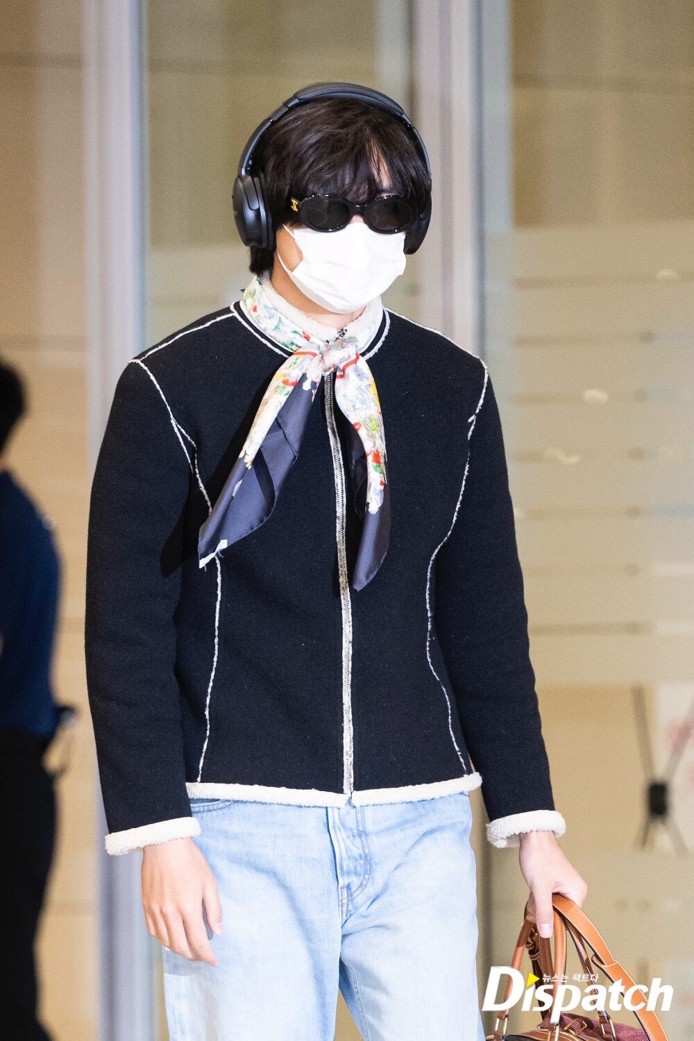 230527 BTS V at Incheon International Airport