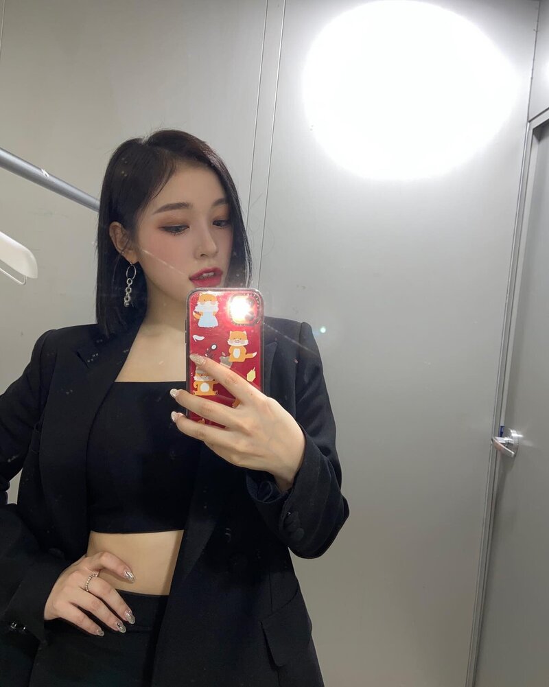 220902 Dreamcatcher Gahyeon Instagram Update documents 9