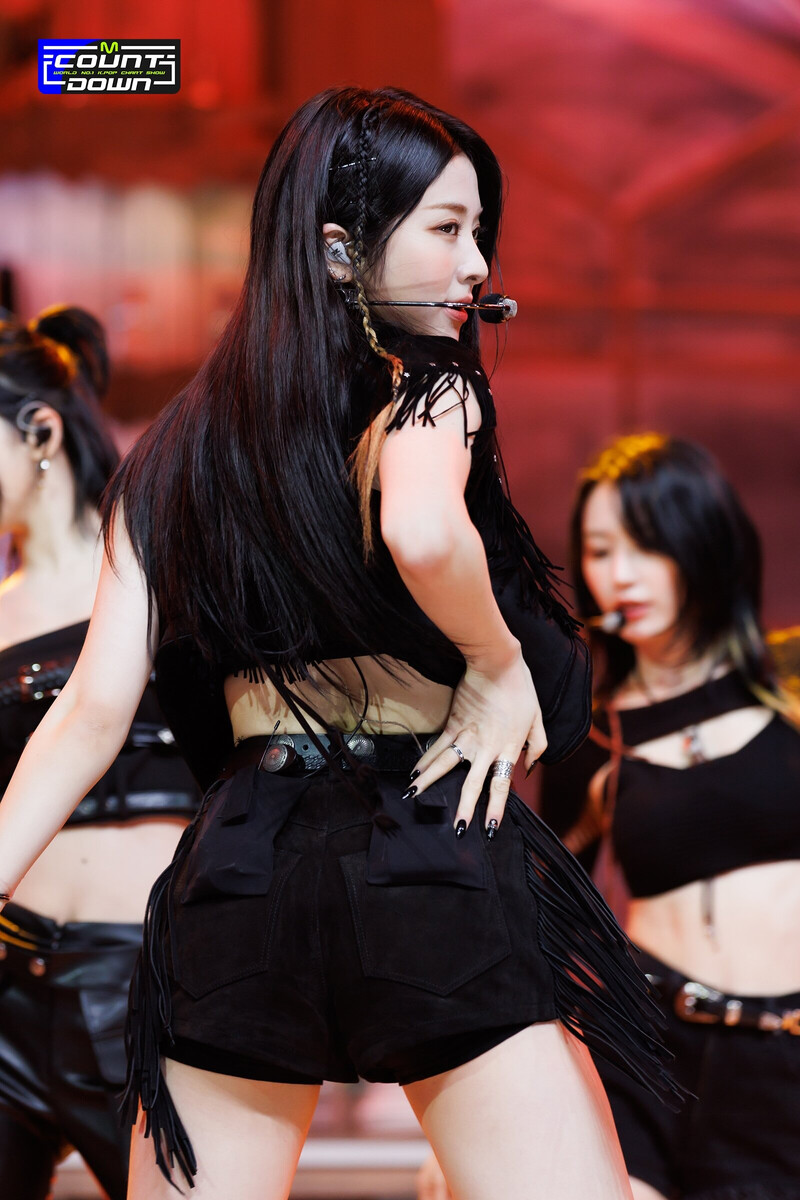 230504 LE SSERAFIM Yunjin 'UNFORGIVEN' at M Countdown documents 7