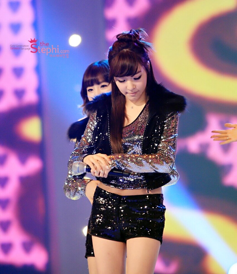 101230 Girls' Generation Tiffany at KBS Gayo Daechukje documents 17