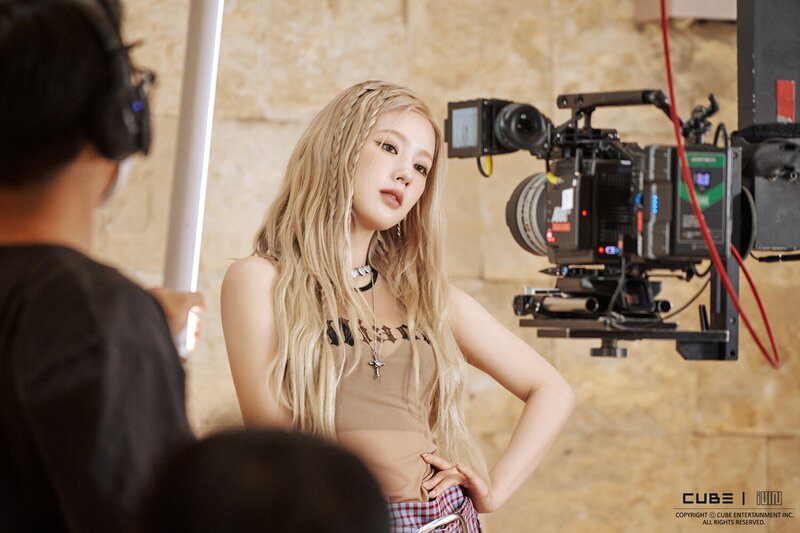 221106 Cube Naver Post - (G)I-DLE 'Nxde' MV Shoot documents 9