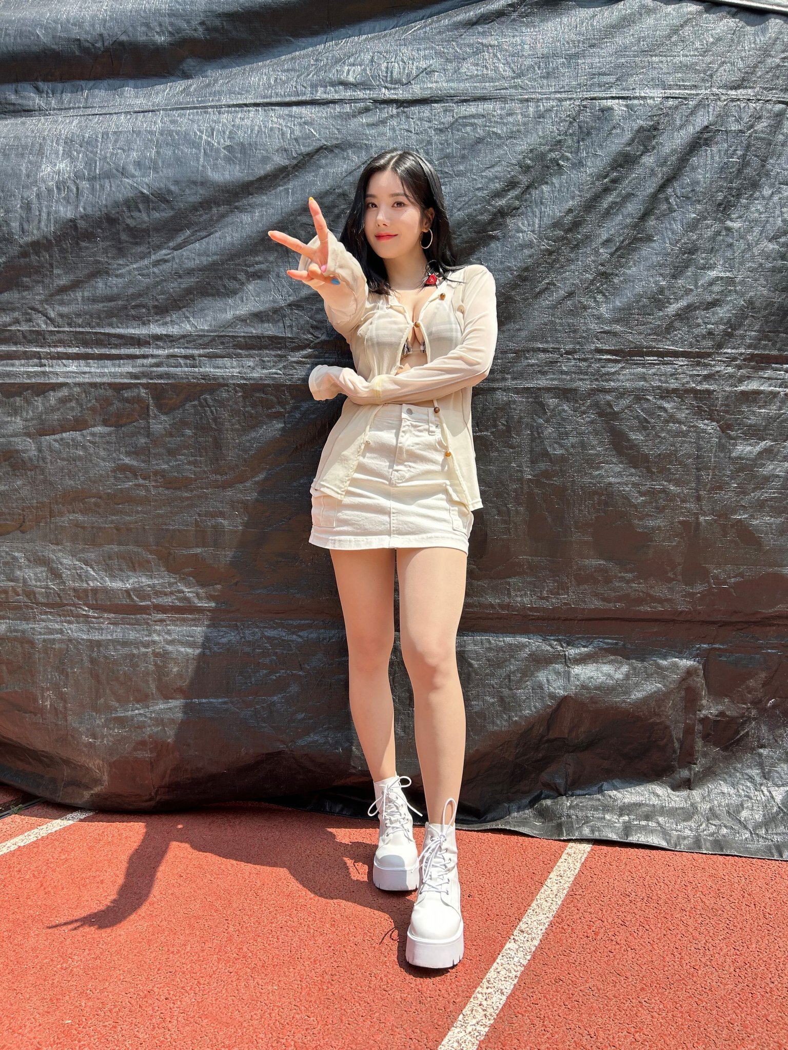 230623 KWON EUNBI Official Twitter Update - Eunbi at the WATERBOMB FEST  2023 | kpopping