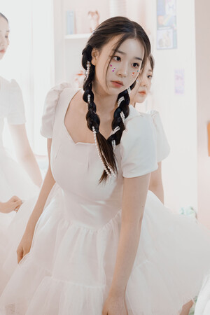 230603 MODHAUS Naver Post - +(KR)ystal Eyes ChaeYeon "Cherry Talk" Music Video Filming BEHIND