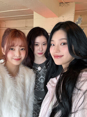 250123 - ITZY Twitter Update