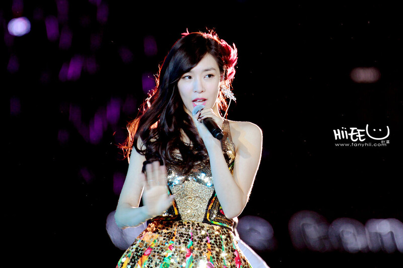 131019 Girls' Generation Tiffany at SMTOWN Concert in Beijing documents 4