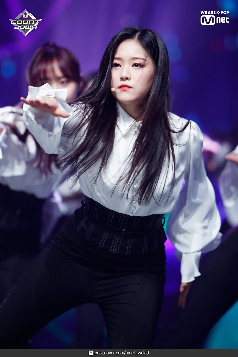 190221 LOONA - 'Butterfly' at M COUNTDOWN documents 3