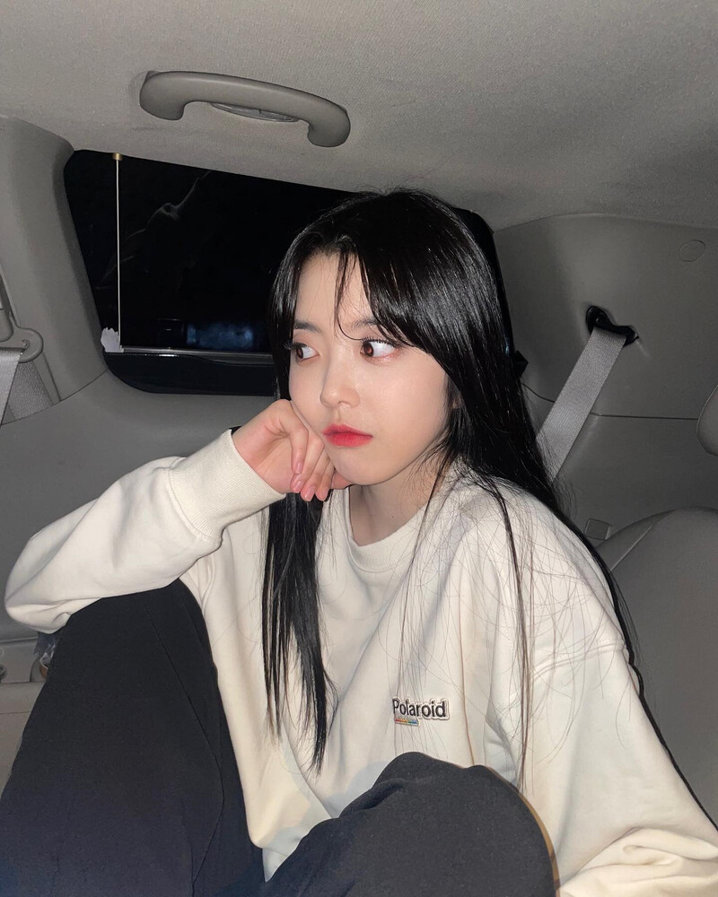 221001 Suyeon Instagram update documents 5