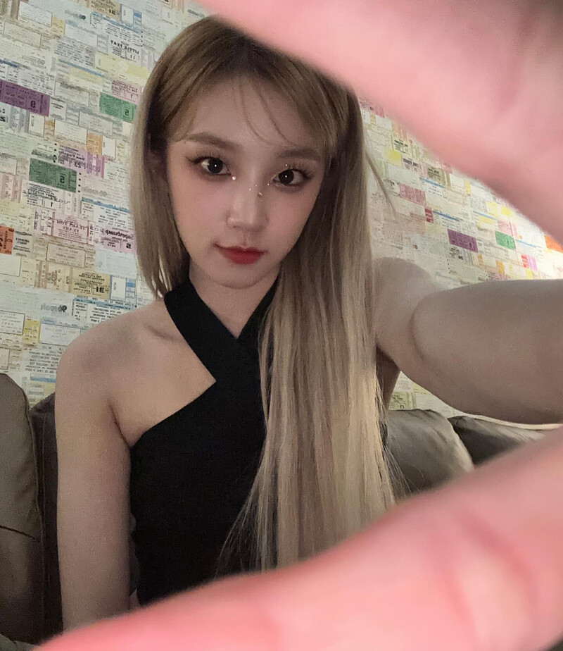 230817 - (G)I-DLE YUQI Instagram Update documents 10