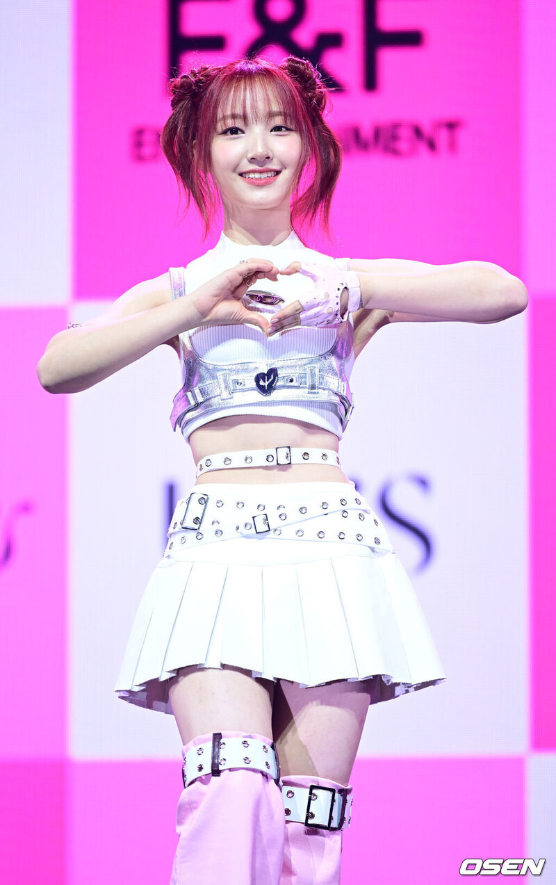 240327 UNIS Yunha - "WE UNIS" Debut Showcase documents 5