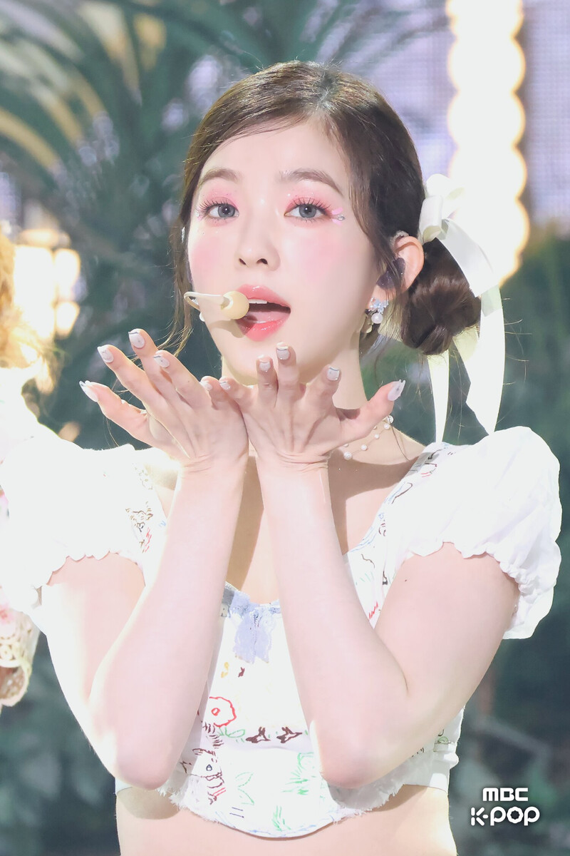 240706 Red Velvet Irene - 'Cosmic' at Music Core documents 3