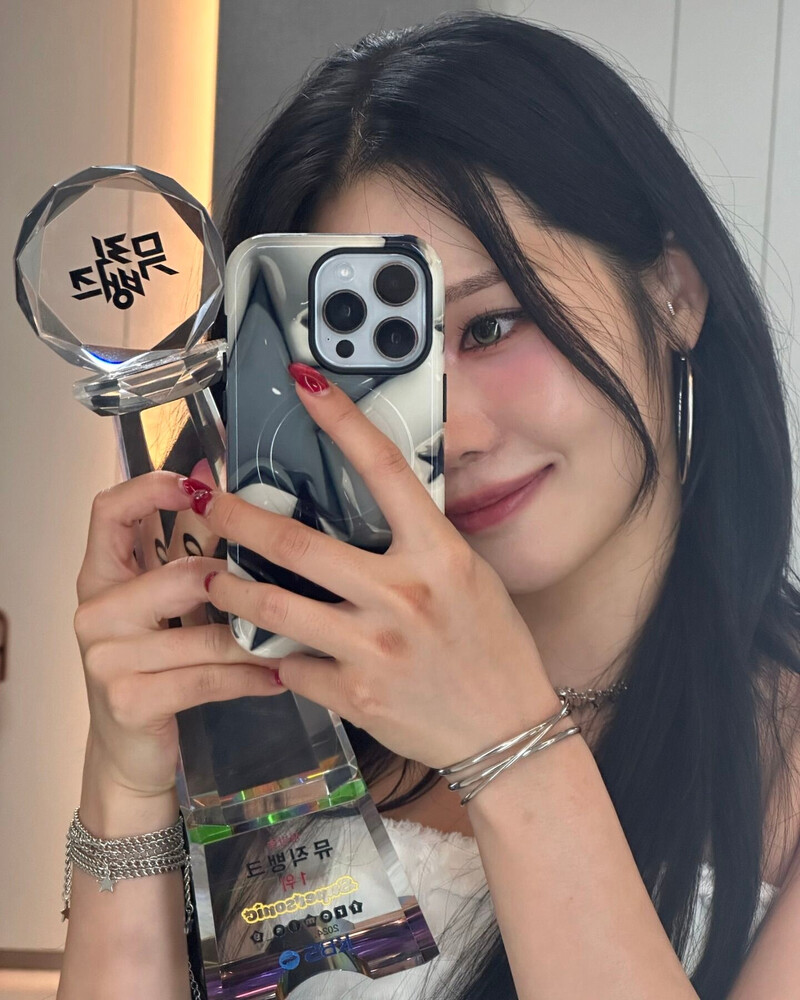 240823 fromis_9 Jisun Instagram Update documents 5